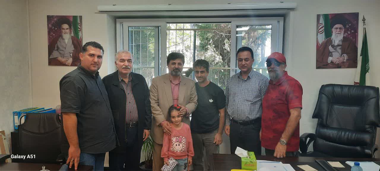 شهرداری واجارگاه با افتخار در کنار قهرمان کوچک ووشو